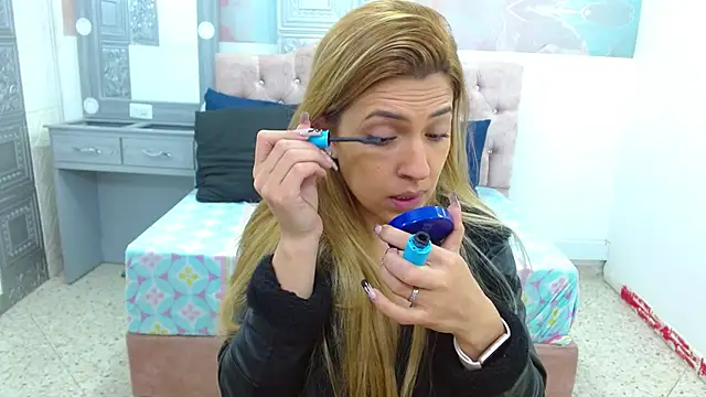 EvaaLovia1 online show from 03/21/25, 01:12