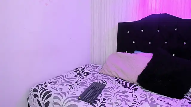 Snapshot of alice_dakota chatting on 02/22/25, 04:18 alice dakota online show from 02/22/25, 04:18