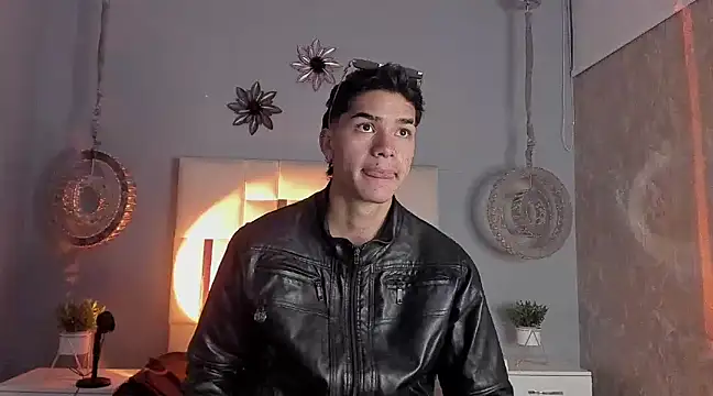 Snapshot of AndyPalmer_ chatting on 12/21/24, 11:55 AndyPalmer online show from 12/21/24, 11:55