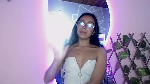 Snapshot of Stefanygp chatting on 03/22/25, 02:58 Stefanygp online show from 03/22/25, 02:58