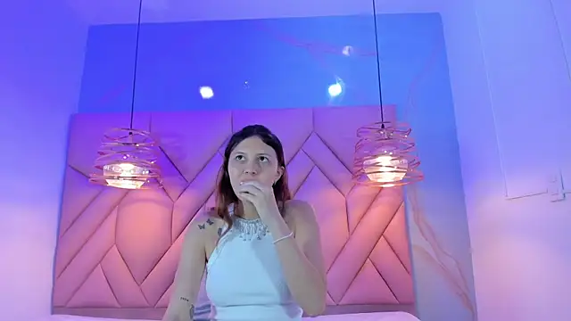 AngelaaCute  online show from 03/11/25, 12:28