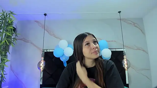 AngelaaCute  online show from 09/30/25, 12:10