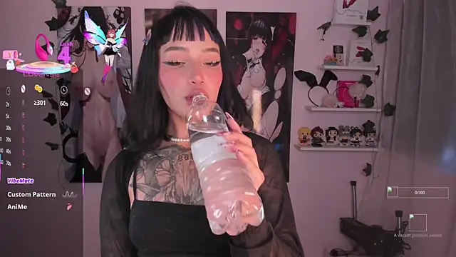 Snapshot of Sweet-bunny1 chatting on 10/14/25, 09:26 Sweet-bunny1 online show from 10/14/25, 09:26