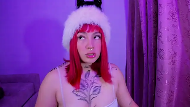 annika taylor online show from 11/06/25, 03:40