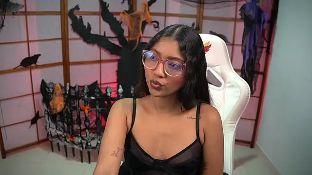 small emilie online show from 10/21/25, 01:12