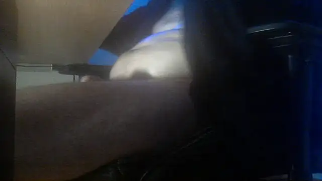 Snapshot of fanfancoquinFR chatting on 11/18/25, 06:34 fanfancoquinFR online show from 11/18/25, 06:34