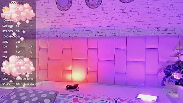 Ari sunshine  online show from 12/27/24, 07:03