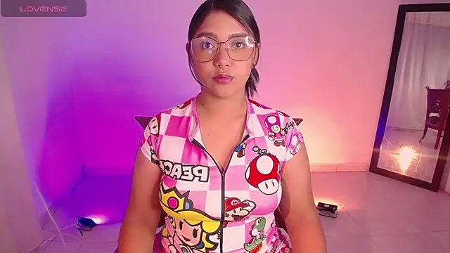 DIANEE 01 online show from 10/11/25, 02:11