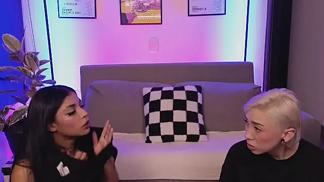 jane hart  online show from 11/26/25, 12:00