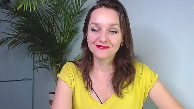 Snapshot of AliciaDesire chatting on 12/09/24, 03:11 AliciaDesire online show from 12/09/24, 03:11