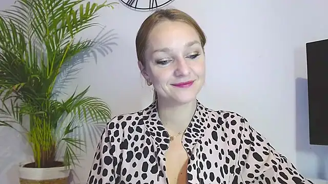 AliciaDesire online show from 11/21/25, 06:56