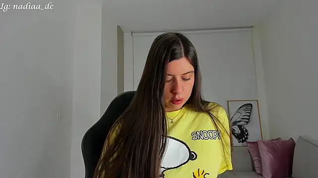 Nadiaa  online show from 02/01/25, 04:24