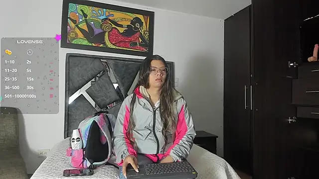 Vahiolet smith online show from 10/08/25, 03:15