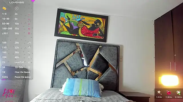 Vahiolet smith online show from 10/28/25, 02:48