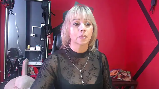 KLOE PIELL online show from 09/10/25, 09:15