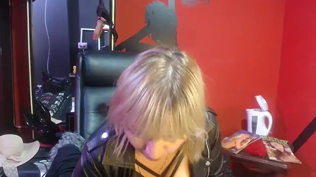 KLOE PIELL online show from 10/16/25, 05:58