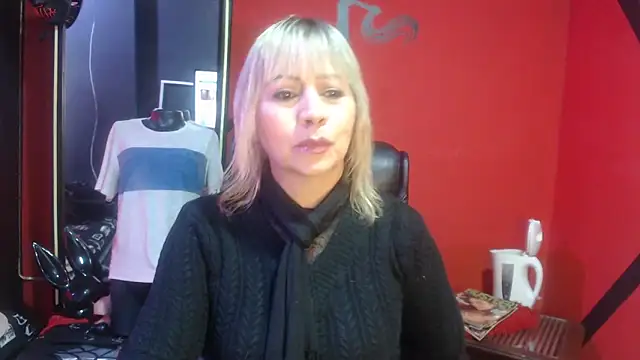 KLOE PIELL online show from 10/20/25, 04:29