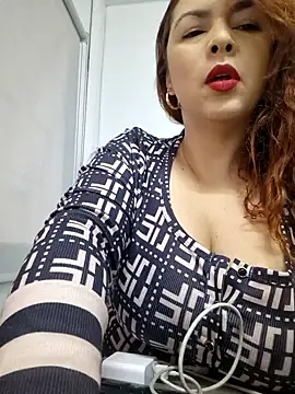 Snapshot of doctora-danna chatting on 02/11/25, 01:20 doctora-danna online show from 02/11/25, 01:20
