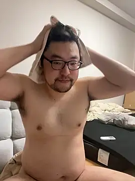 Snapshot of yuuki198912 chatting on 10/30/25, 09:00 yuuki198912 online show from 10/30/25, 09:00