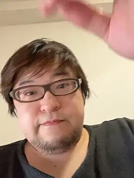 Snapshot of yuuki198912 chatting on 11/08/25, 01:39 yuuki198912 online show from 11/08/25, 01:39