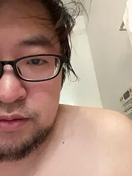 Snapshot of yuuki198912 chatting on 11/18/25, 02:54 yuuki198912 online show from 11/18/25, 02:54