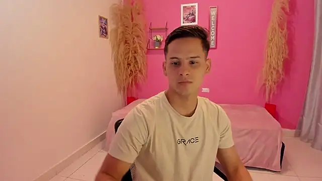 Snapshot of JANER_03 chatting on 10/12/25, 09:14 JANER 03 online show from 10/12/25, 09:14