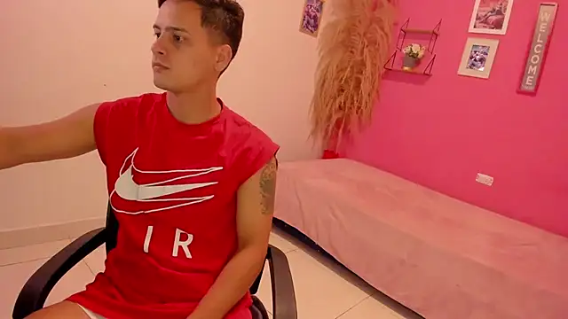 Snapshot of JANER_03 chatting on 10/18/25, 04:59 JANER 03 online show from 10/18/25, 04:59