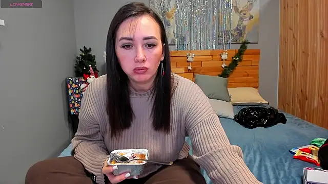 Snapshot of Kendra_SXY chatting on 12/15/24, 02:19 Kendra SXY online show from 12/15/24, 02:19