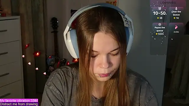 ValBae online show from 10/28/25, 09:06