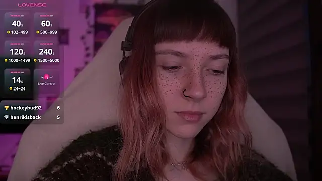 Snapshot of juliapie chatting on 03/08/25, 04:45 juliapie online show from 03/08/25, 04:45
