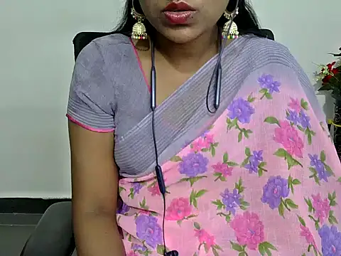 Snapshot of shila20 chatting on 01/25/25, 11:00 shila20 online show from 01/25/25, 11:00