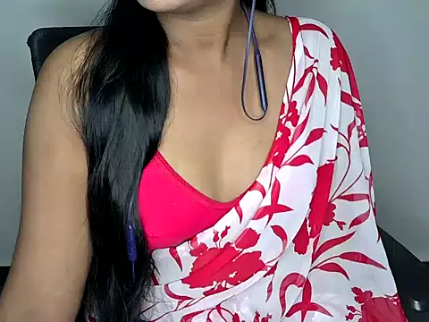 Snapshot of shila20 chatting on 02/07/25, 10:30 shila20 online show from 02/07/25, 10:30