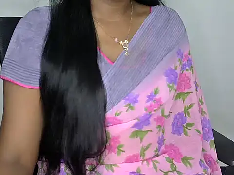 Snapshot of shila20 chatting on 02/18/25, 10:03 shila20 online show from 02/18/25, 10:03