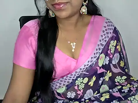 Snapshot of shila20 chatting on 02/24/25, 06:15 shila20 online show from 02/24/25, 06:15
