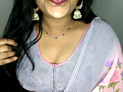 shila20 online show from 10/31/25, 05:25