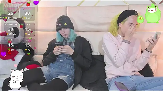 -kisa  online show from 10/30/25, 02:24