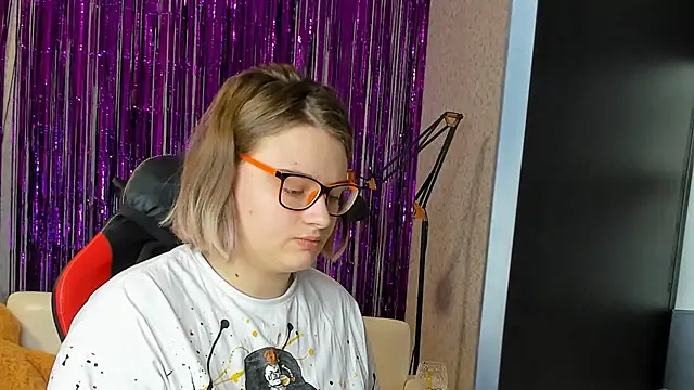 Snapshot of Seductive_She_Wolf chatting on 01/29/25, 08:14 Seductive She Wolf online show from 01/29/25, 08:14