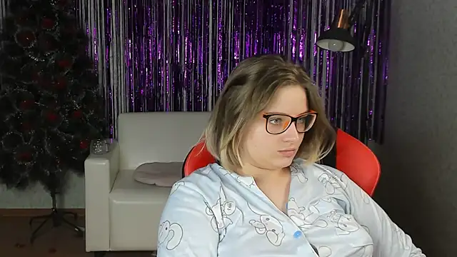 Snapshot of Seductive_She_Wolf chatting on 02/05/25, 06:48 Seductive She Wolf online show from 02/05/25, 06:48