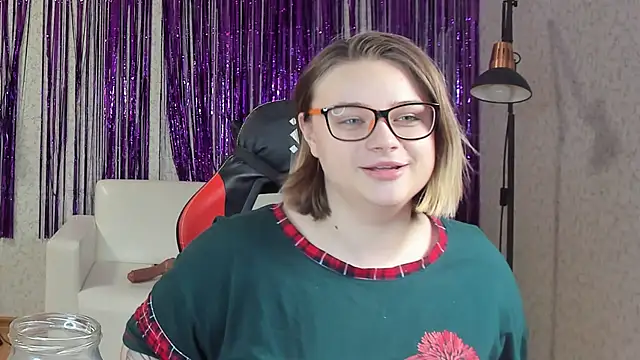 Snapshot of Seductive_She_Wolf chatting on 02/09/25, 07:30 Seductive She Wolf online show from 02/09/25, 07:30