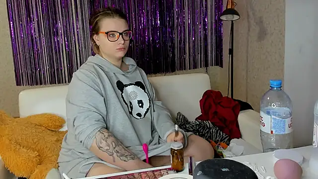 Snapshot of Seductive_She_Wolf chatting on 02/22/25, 04:29 Seductive She Wolf online show from 02/22/25, 04:29