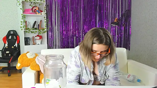 Snapshot of Seductive_She_Wolf chatting on 02/24/25, 08:27 Seductive She Wolf online show from 02/24/25, 08:27