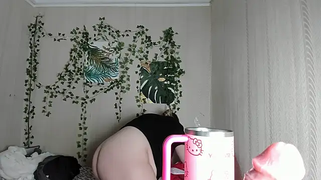 Snapshot of Seductive_She_Wolf chatting on 09/09/25, 05:23 Seductive She Wolf online show from 09/09/25, 05:23