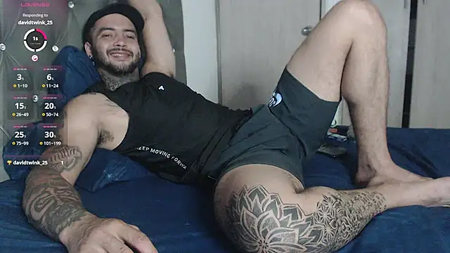 maxi rogger18 online show from 11/18/25, 03:01