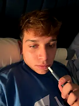 Snapshot of calleaaaa chatting on 10/12/25, 12:42 calleaaaa online show from 10/12/25, 12:42