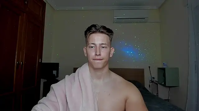 Snapshot of Findom_alpha chatting on 03/04/25, 12:50 Findom alpha online show from 03/04/25, 12:50