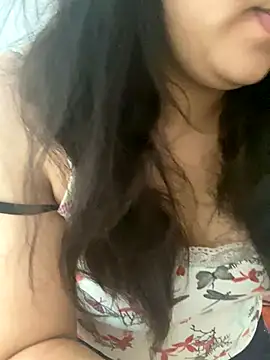 Snapshot of yassminsexy22 chatting on 11/18/25, 12:31 yassminsexy22 online show from 11/18/25, 12:31