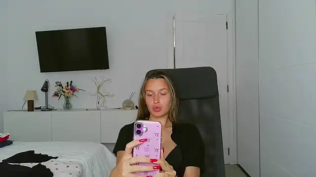 Submissive love online show from 10/29/25, 04:20