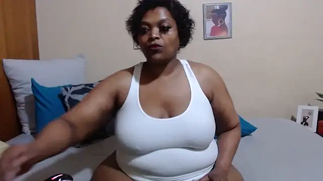 HotCurvyAssx38 online show from 01/06/25, 01:31