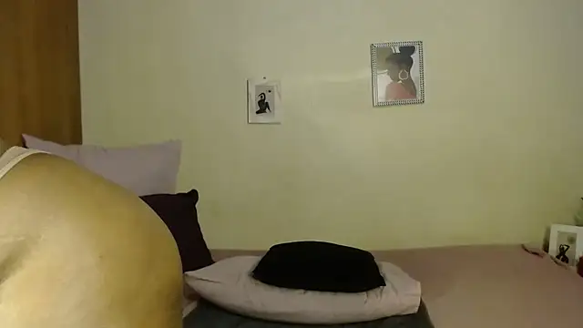 HotCurvyAssx38 online show from 01/23/25, 03:37