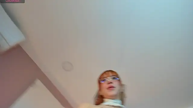 sweeet peach online show from 01/27/25, 12:01